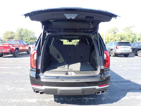 New 2026 GMC Yukon XL Denali w/ Sun & Power Step Package image 7