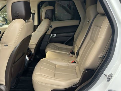 Used 2020 Land Rover Range Rover Sport HSE image 13