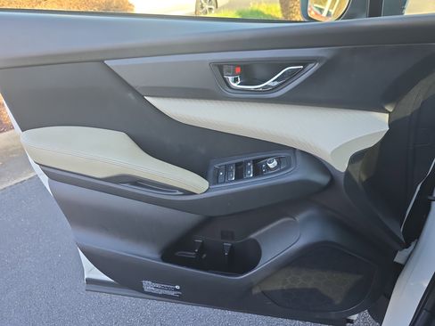 Used 2020 Subaru Ascent Premium w/ Convenience Package image 28