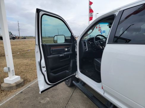 Used 2017 RAM 2500 Laramie w/ Sport Appearance Group image 21