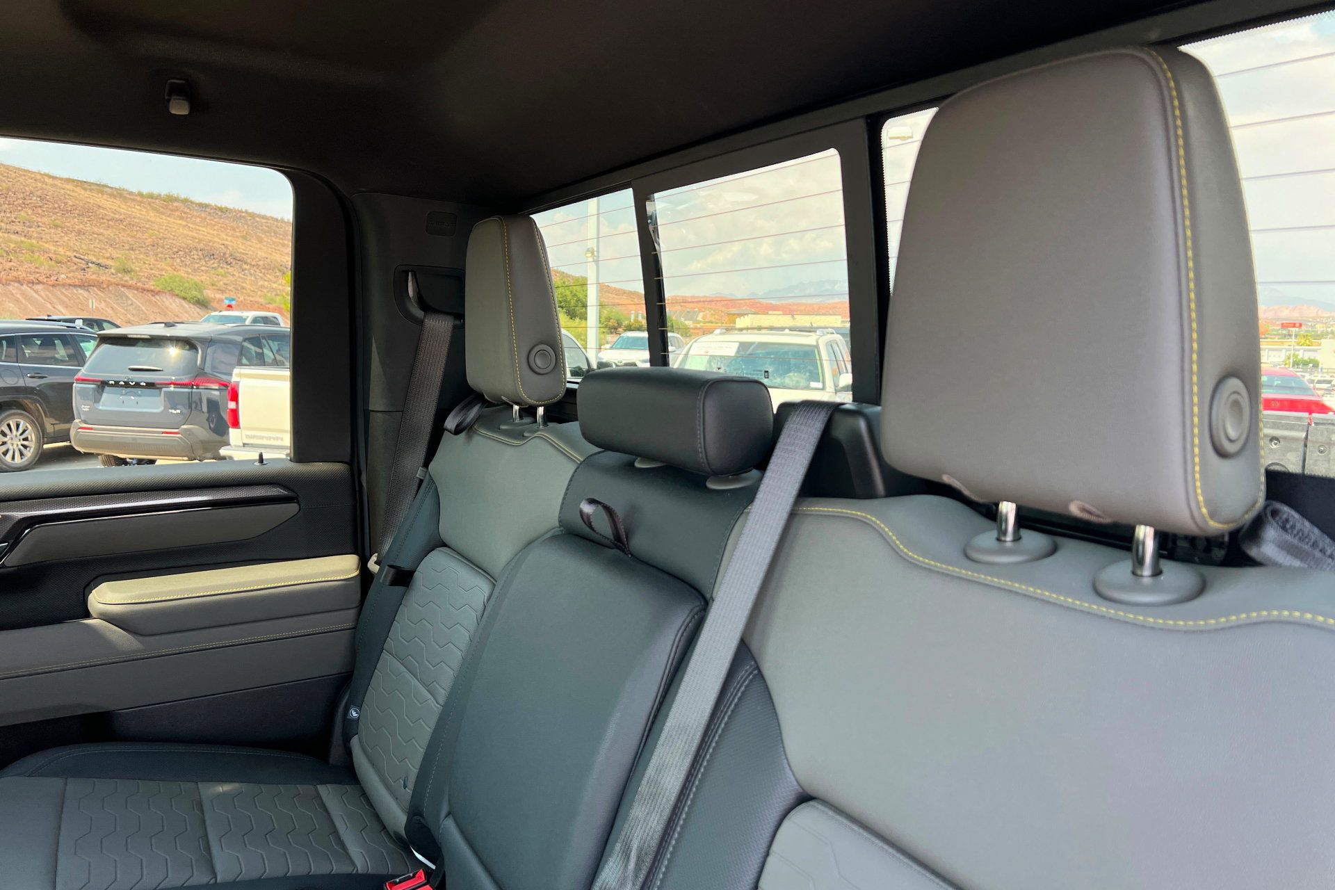 Used 2026 Chevrolet Silverado 2500 ZR2 AWD/4WD image 22