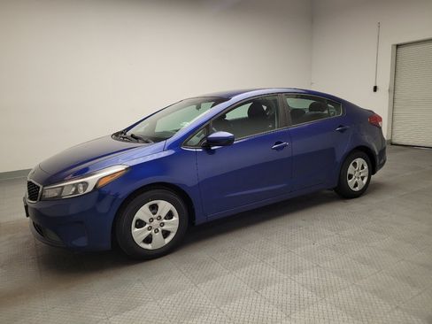 Used 2017 Kia Forte LX FWD image 2