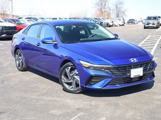 Used 2024 Hyundai Elantra SEL w/ Convenience Package video 2