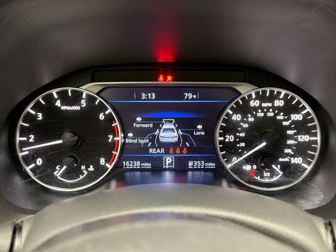 Used 2023 Nissan Altima 2.5 SL AWD/4WD image 13
