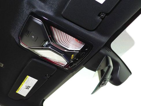 Used 2023 BMW 840i Coupe w/ M Sport Professional Package image 18