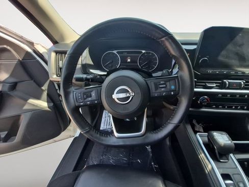 Used 2022 Nissan Pathfinder SL w/ Cargo Package AWD/4WD image 12