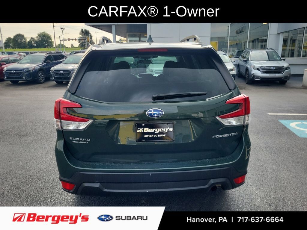 Used 2023 Subaru Forester Premium AWD/4WD image 3