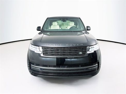 New 2025 Land Rover Range Rover SE image 2