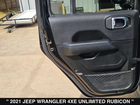 Used 2021 Jeep Wrangler Unlimited Rubicon 4xe w/ Steel Bumper Group AWD/4WD image 18