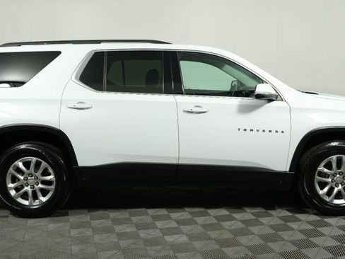 Used 2021 Chevrolet Traverse LT FWD image 4