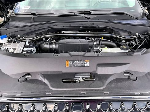 Used 2026 Lincoln Aviator AWD w/ Jet Appearance Package image 28