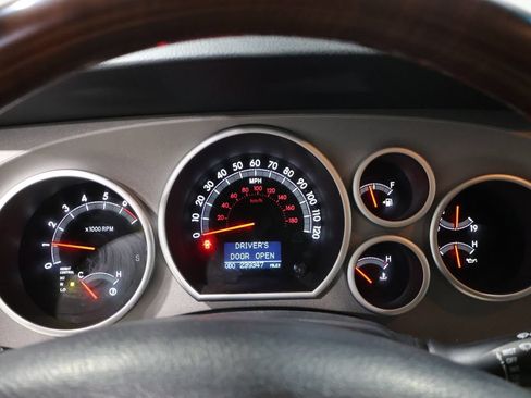 Used 2013 Toyota Sequoia Platinum AWD/4WD image 39