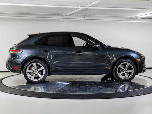 Certified 2025 Porsche Macan image 8