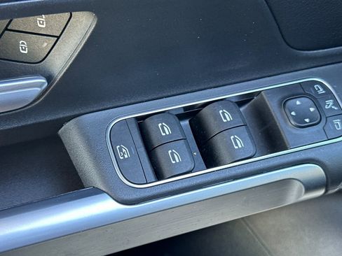 Certified 2023 Mercedes-Benz GLB 250 image 13
