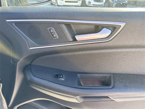 Used 2023 Ford Edge SEL image 14