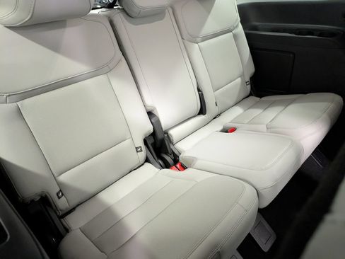 Used 2025 Ford Expedition Platinum AWD/4WD image 27