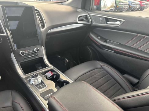 Used 2024 Ford Edge ST-Line image 22