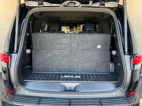 Used 2025 Lexus GX 550 w/ Accessory Package (2T) AWD/4WD image 21