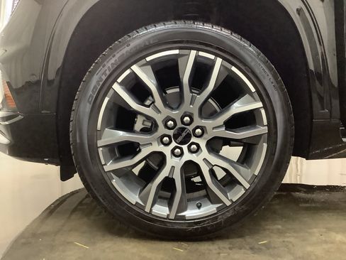 New 2026 GMC Acadia Denali Ultimate AWD/4WD image 26