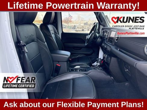 Used 2022 Jeep Wrangler Unlimited Sahara w/ Cold Weather Group AWD/4WD image 23