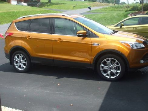 Used 2016 Ford Escape Titanium AWD/4WD image 3