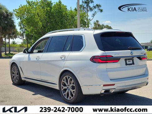Used 2026 BMW X7 xDrive40i AWD/4WD image 4