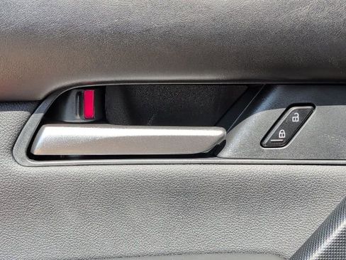 Used 2025 MAZDA CX-50 Meridian Edition w/ Weather Package image 22