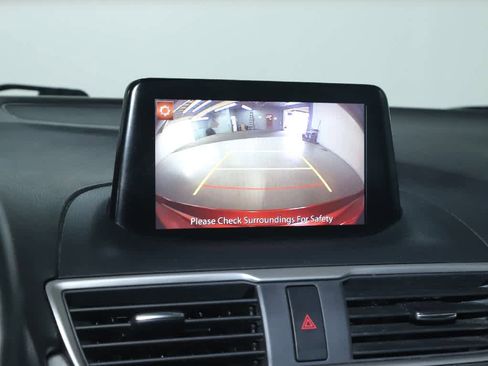 Used 2018 MAZDA MAZDA3 Touring FWD image 30
