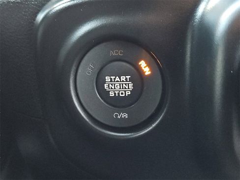 Used 2021 Jeep Wrangler Unlimited Sport image 22