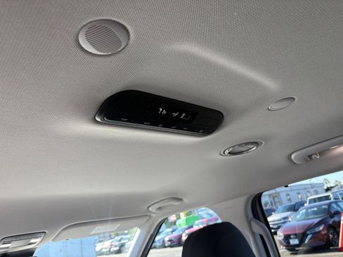 Used 2026 Hyundai Palisade SEL FWD image 25