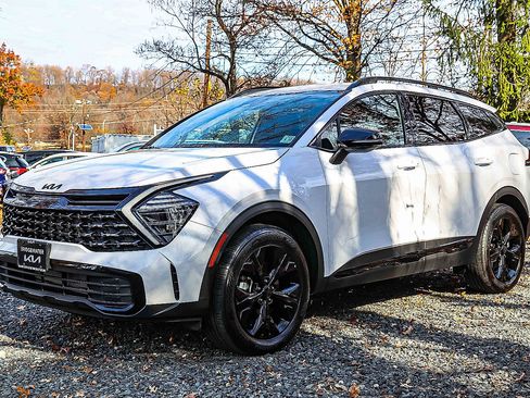 Certified 2025 Kia Sportage X-Line image 3