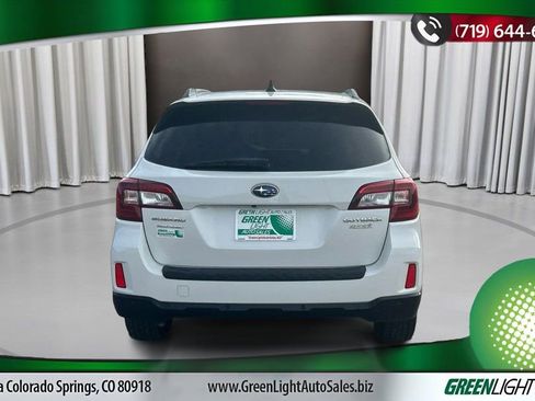 Used 2017 Subaru Outback 2.5i Touring image 4