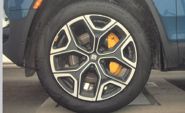 Used 2023 Rivian R1S Adventure Quad AWD/4WD image 15
