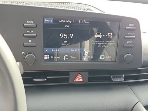 New 2026 Hyundai Elantra SEL Sport FWD image 10