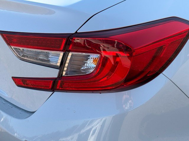 Used 2018 Honda Accord LX image 12