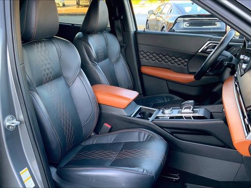 Used 2022 Mitsubishi Outlander SEL image 9