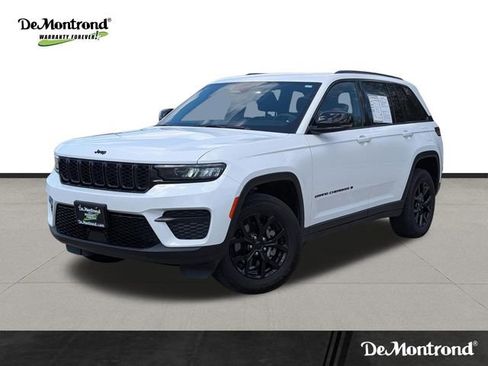 Used 2024 Jeep Grand Cherokee Altitude RWD image 1