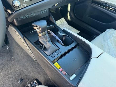 New 2025 Lexus ES 350 w/ Premium Package image 14