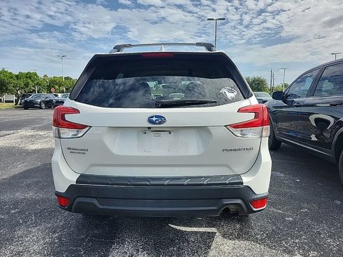 Used 2019 Subaru Forester Premium AWD/4WD image 3