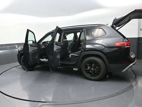 New 2026 Volkswagen Atlas Peak Edition AWD/4WD image 33
