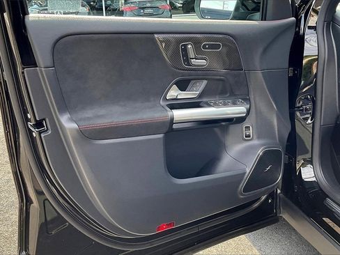 Used 2025 Mercedes-Benz GLA 35 AMG 4MATIC image 15