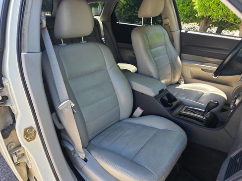 Used 2005 Dodge Magnum R/T w/ Convenience Group II RWD image 32