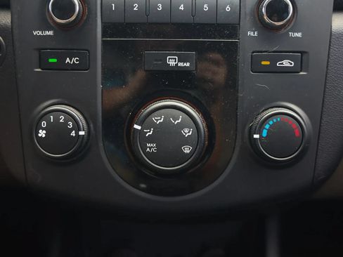 Used 2012 Kia Forte LX FWD image 30