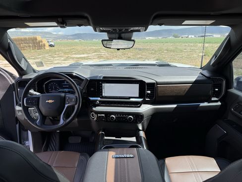 Used 2024 Chevrolet Silverado 3500 High Country w/ High Country Premium Package AWD/4WD image 35