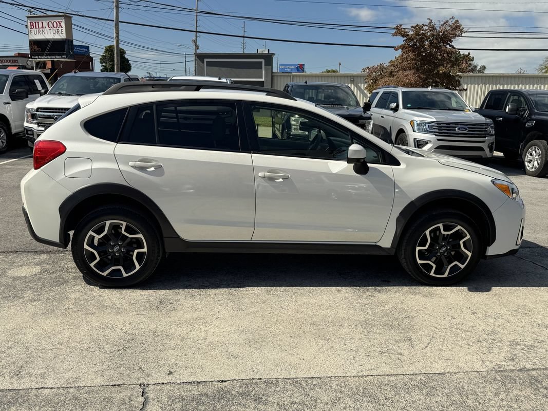 Used 2017 Subaru Crosstrek 2.0i Premium AWD/4WD image 7