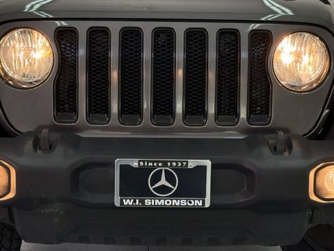 Used 2022 Jeep Wrangler Unlimited Sport AWD/4WD image 19