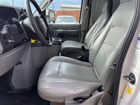 Used 2013 Ford E-250 and Econoline 250 image 7