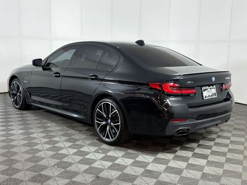 Certified 2023 BMW 530e xDrive w/ Premium Package AWD/4WD image 3
