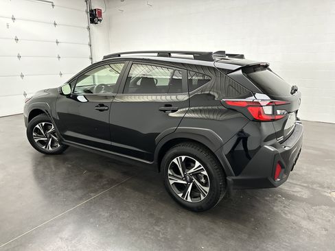 Used 2024 Subaru Crosstrek 2.0i Premium AWD/4WD image 7