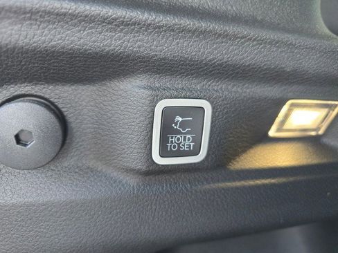 New 2025 Jeep Grand Cherokee L Limited image 17